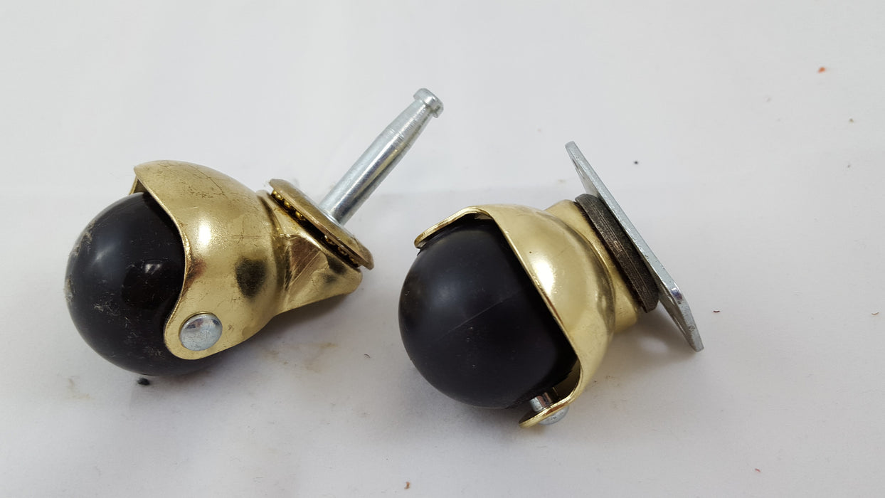 HOODED BALL PLATE 1.5" BRASS CASTERS